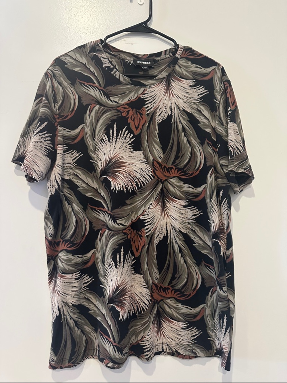 Express Men's Black Short-Sleeve Shirt with Olive and Rust Tropical Print